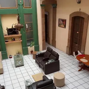 Hostal Guadalajara ゲストハウス