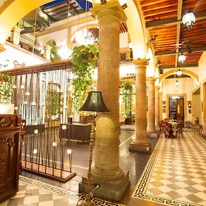 Casa Pedro Loza Отель